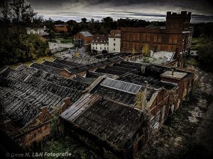 Gesamtes Gelände der alten Großweberei von oben.
