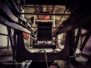 Paternoster in einem Kohleturm der alten Industrieanlage