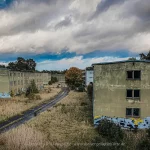 Wohnblöcke einer ehemaligen NVA-Kaserne.