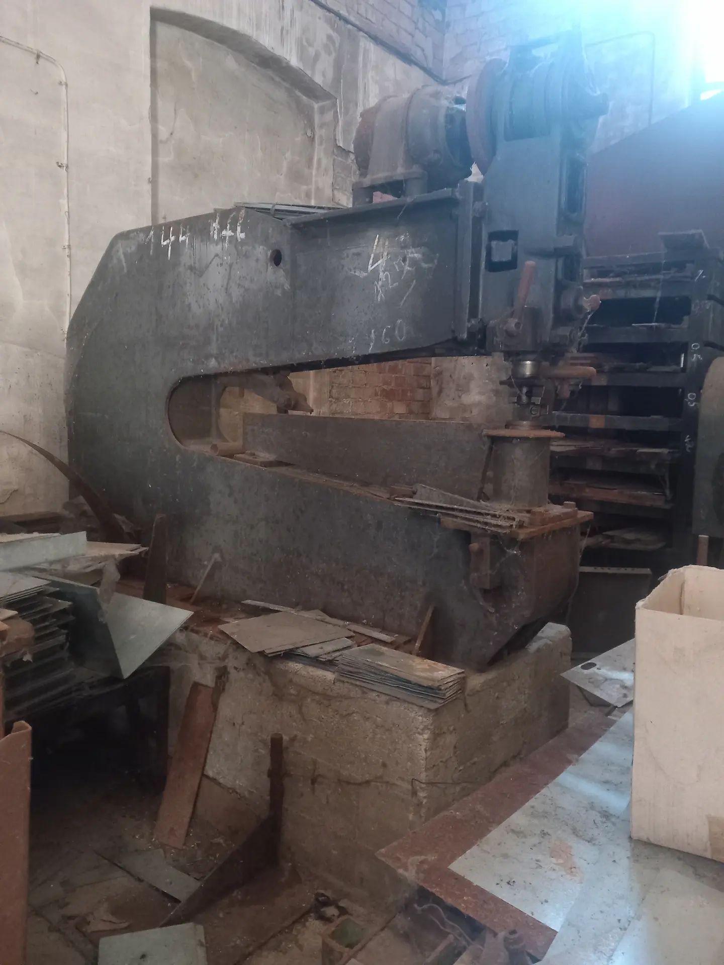 Alte Stanze der einstigen Metallverarbeitung die hier einst stattfand.