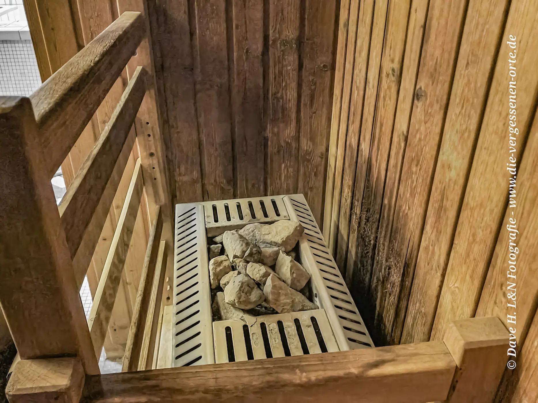 Die Aufgusspfanne der Sauna.