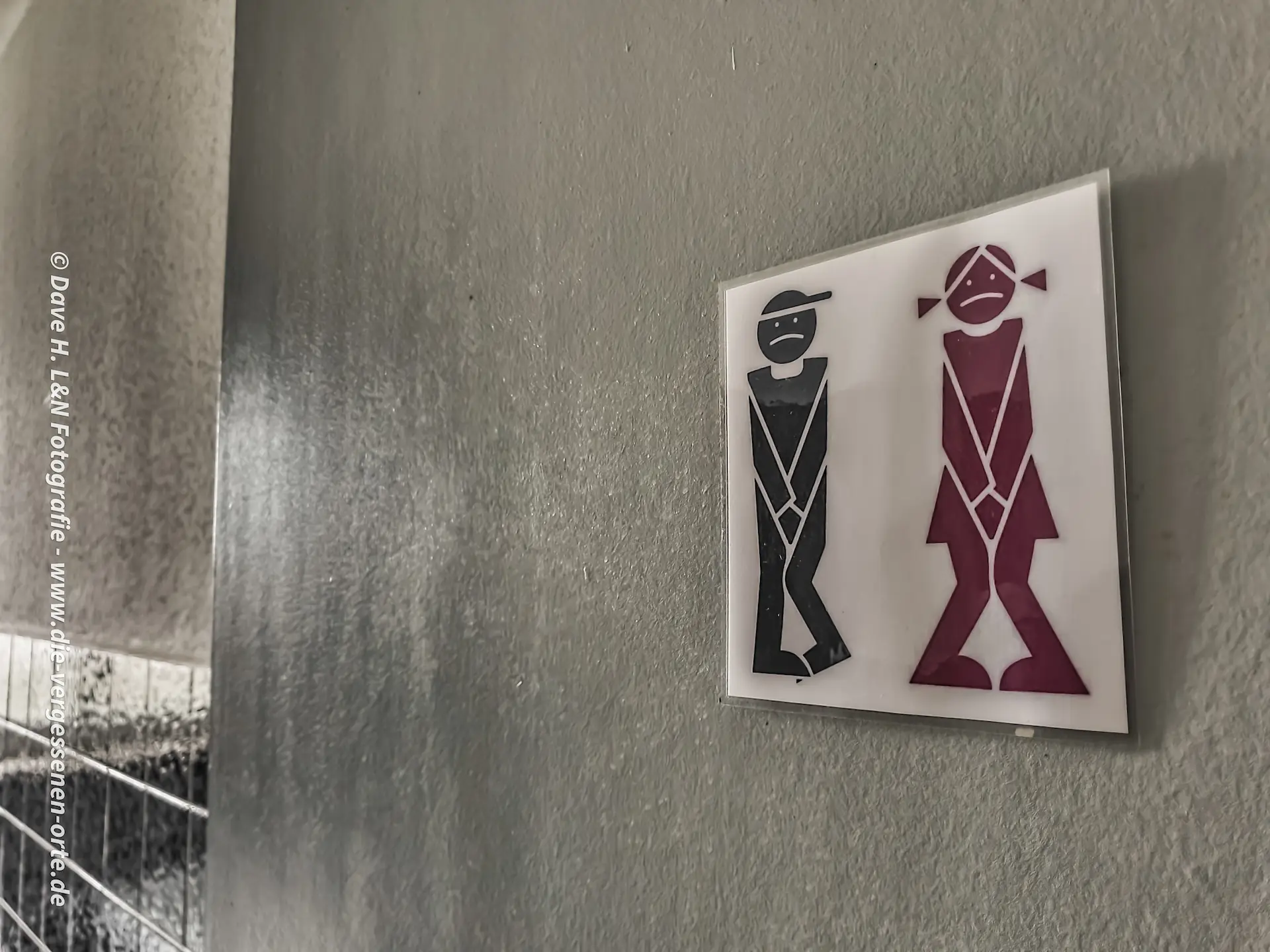 Toilettenschild für Jungen und Mädchen – ein charmantes Detail.