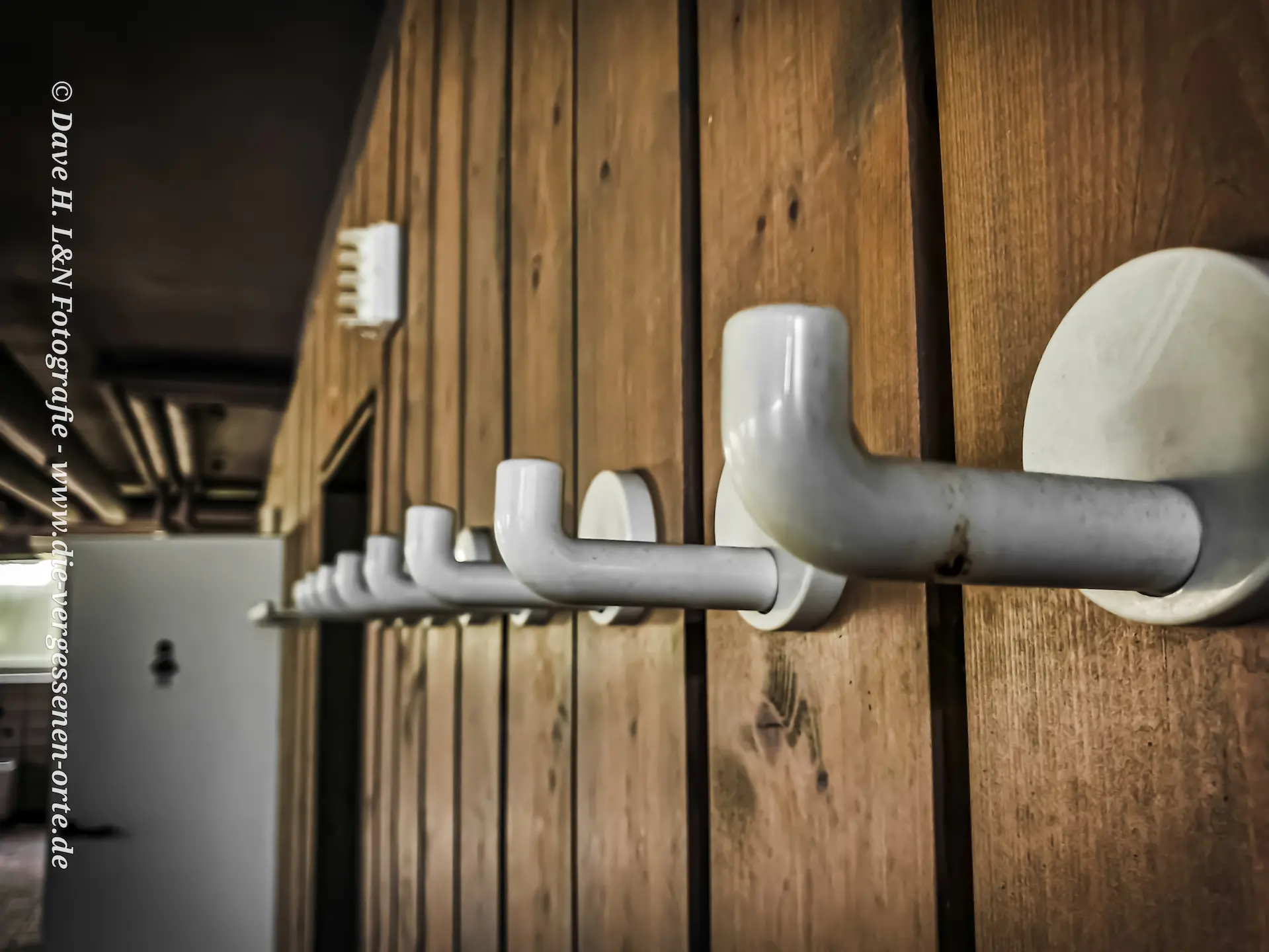 Wandhaken in einer Sauna